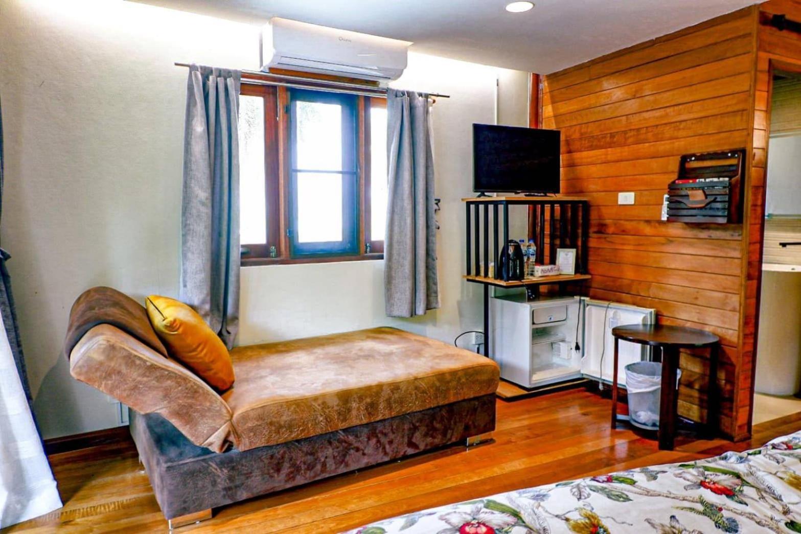 Kaengkrachan Boathouse Paradise Resort Kaeng Krachan Room photo