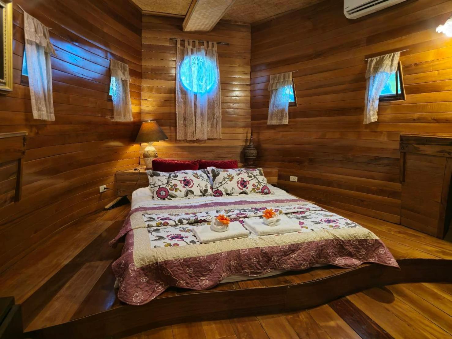 Kaengkrachan Boathouse Paradise Resort Kaeng Krachan Room photo