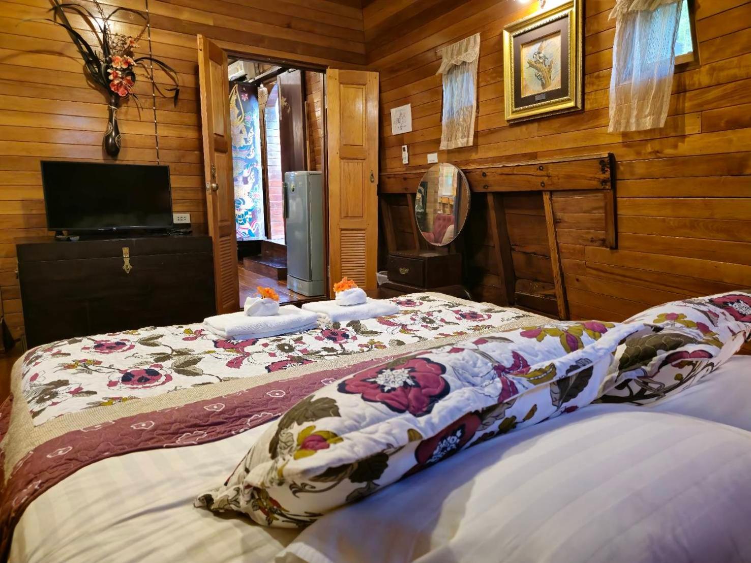 Kaengkrachan Boathouse Paradise Resort Kaeng Krachan Room photo